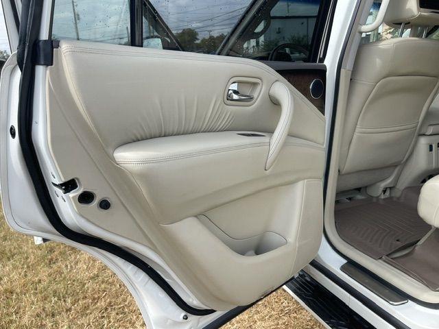 Infiniti QX80 2WD 4dr 2014