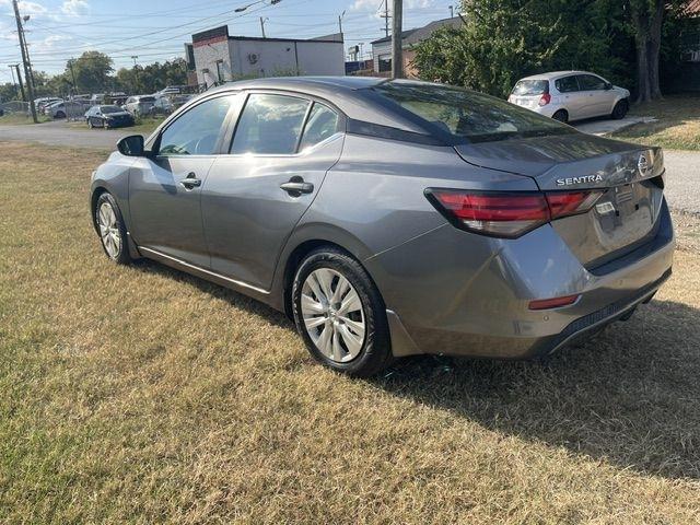Nissan Sentra S CVT 2020
