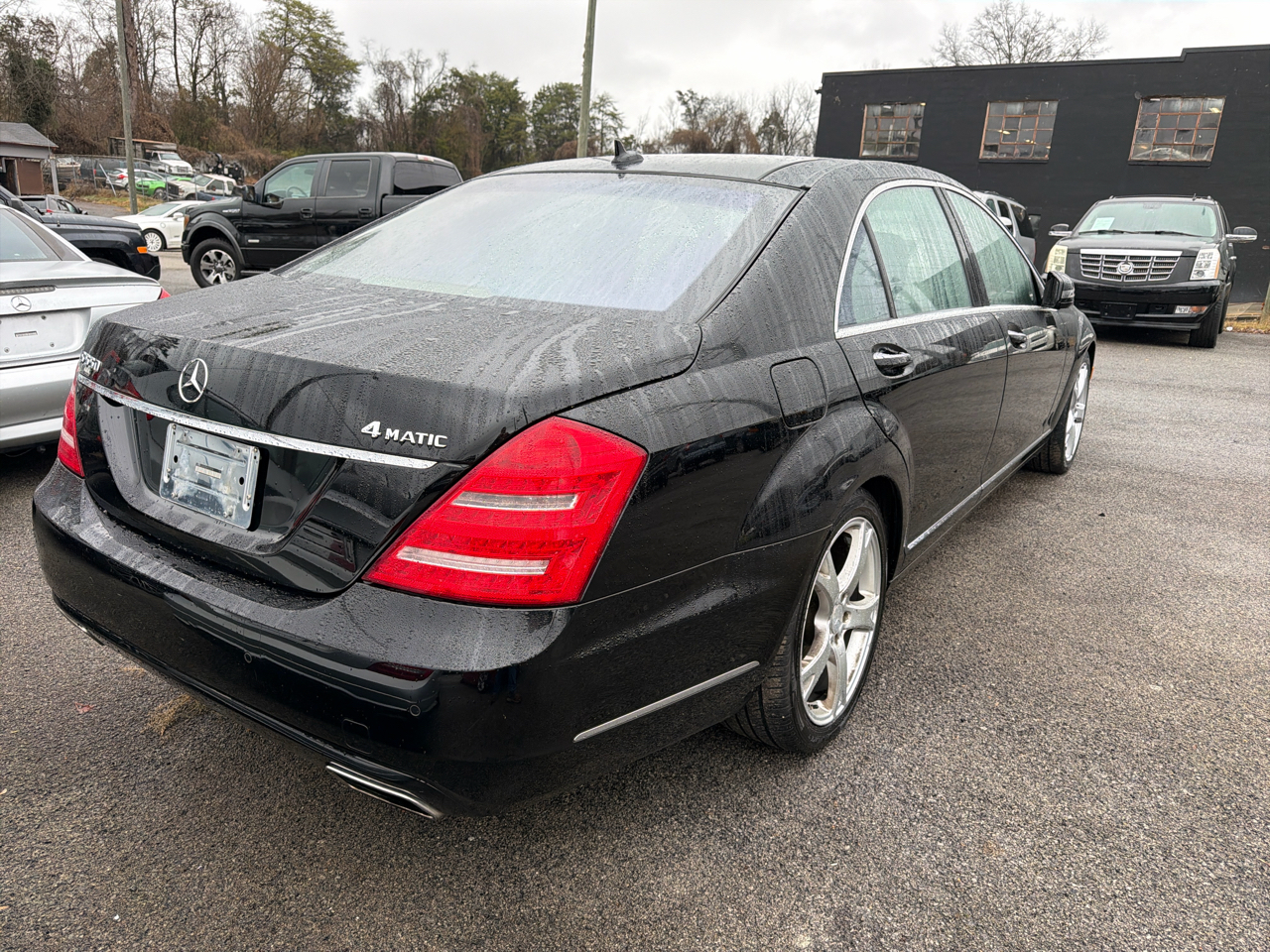 Mercedes-Benz S-Class 4dr Sdn S 550 4MATIC 2013