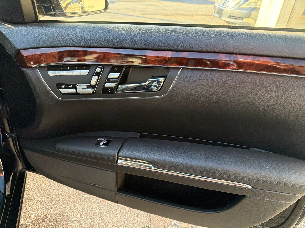 Mercedes-Benz S-Class 4dr Sdn S 550 4MATIC 2013