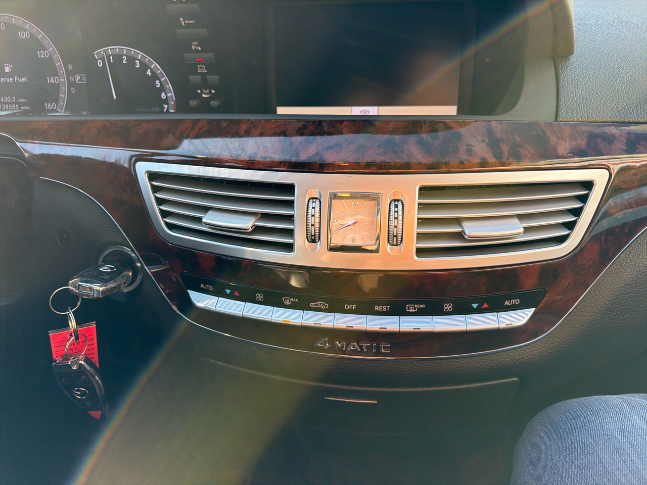 Mercedes-Benz S-Class 4dr Sdn S 550 4MATIC 2013