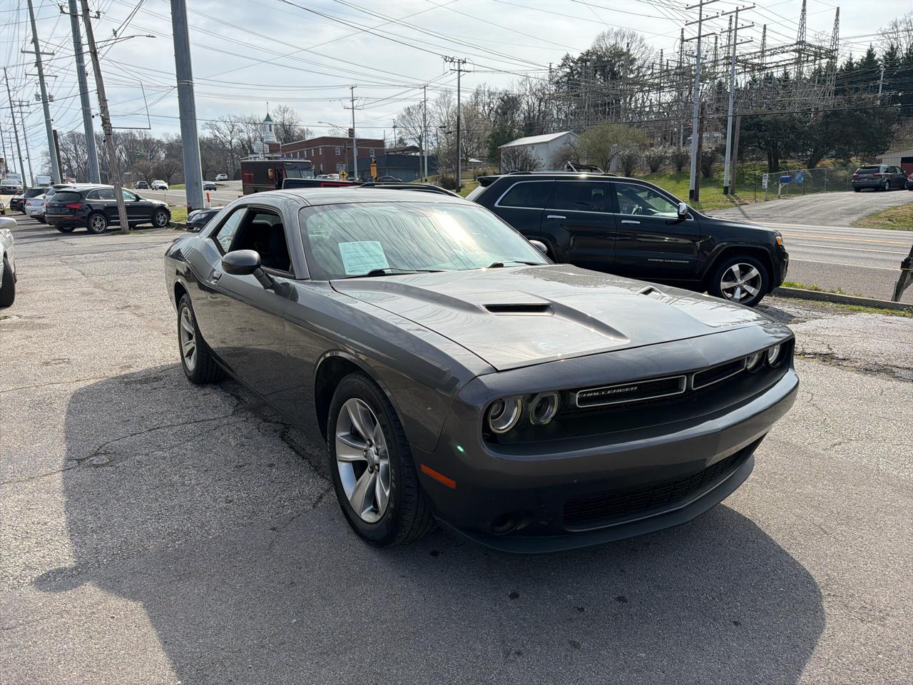 Dodge Challenger 2dr Cpe SXT 2016