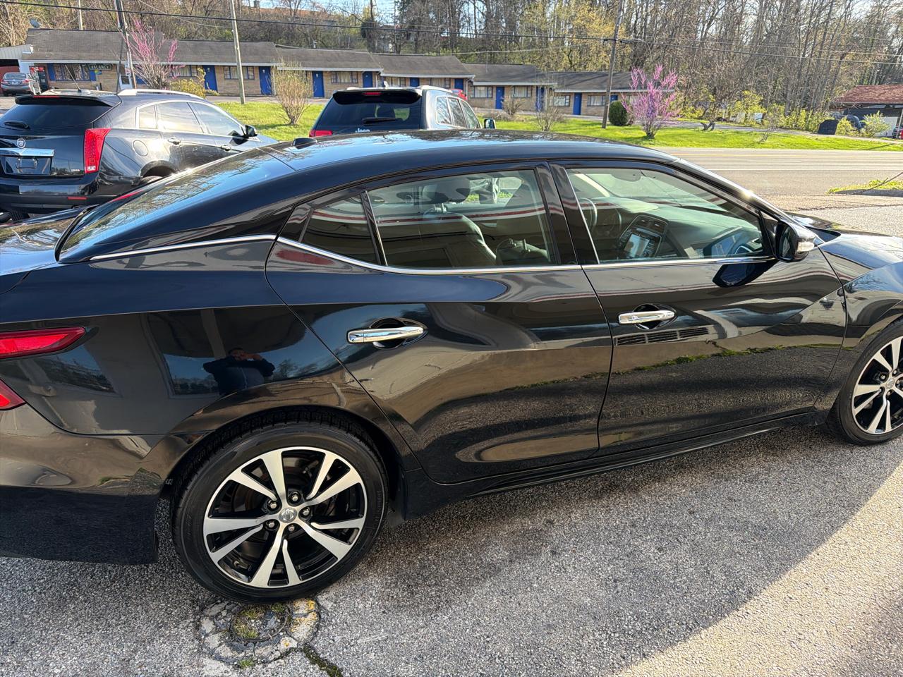 Nissan Maxima SV 3.5L 2018