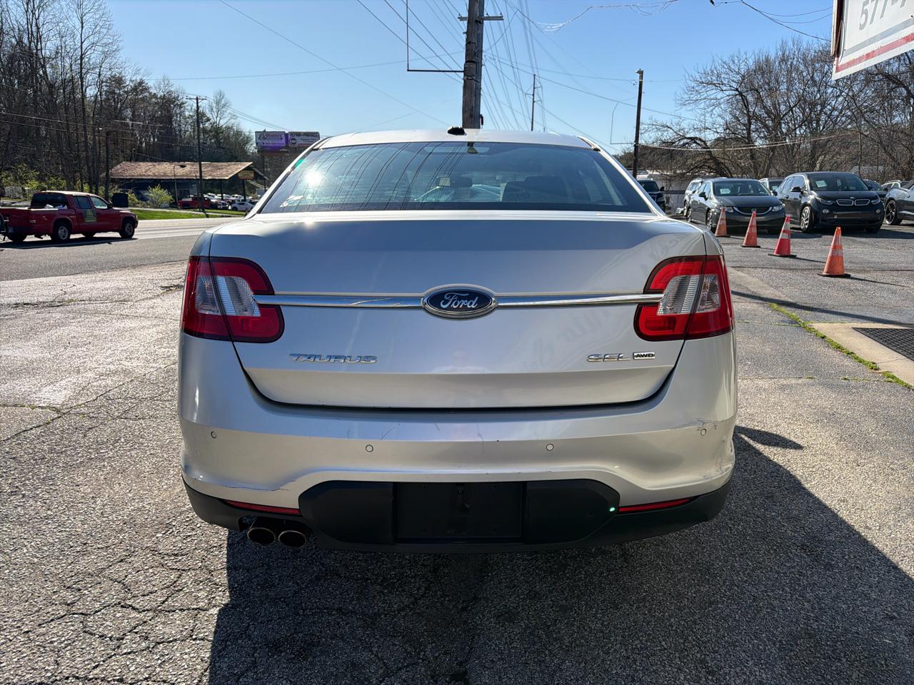 Ford Taurus 4dr Sdn SEL AWD 2010