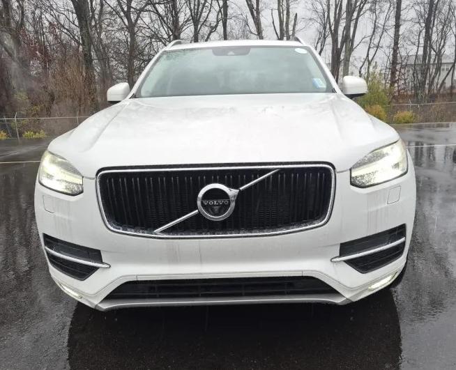 Volvo XC90 T6 AWD 7-Passenger Momentum 2017