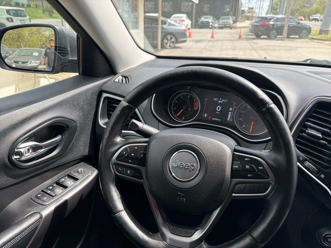 Jeep Cherokee Latitude Plus FWD 2019