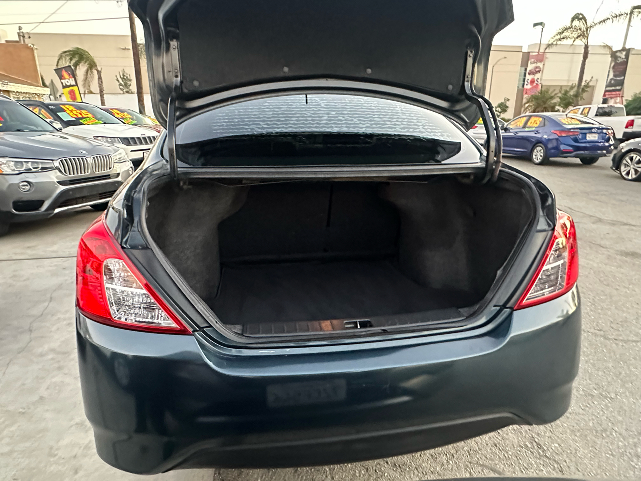 Nissan Versa Sedan  2017