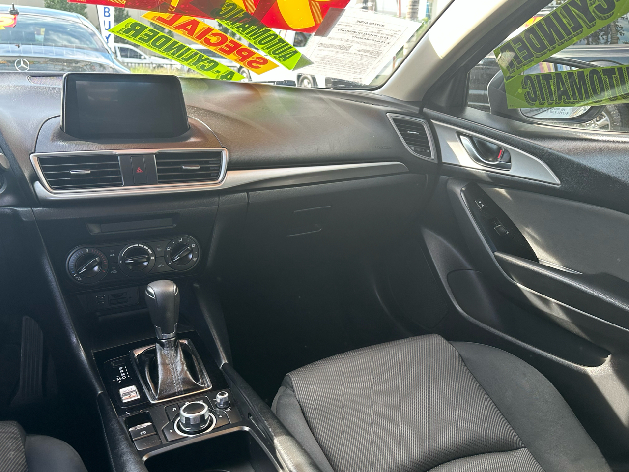 Mazda Mazda3 5-Door  2017