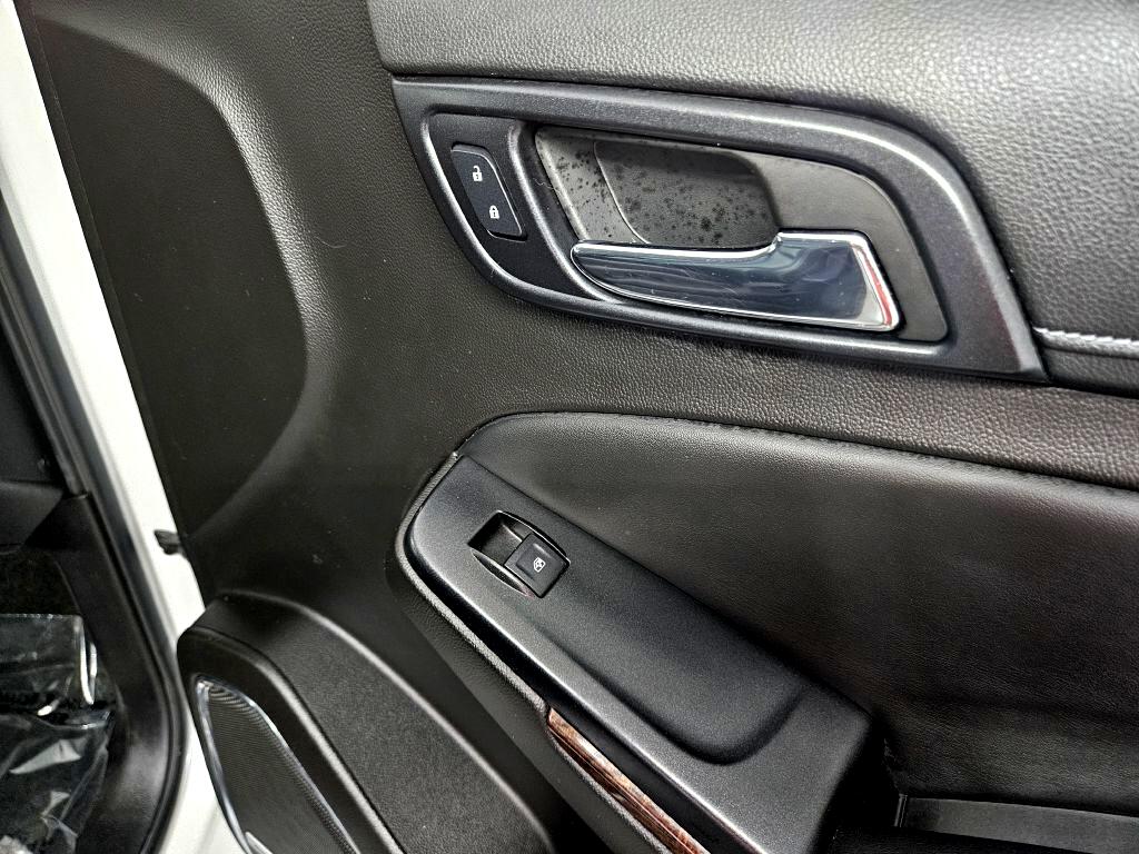 2017 Gmc Yukon SLT photo 11