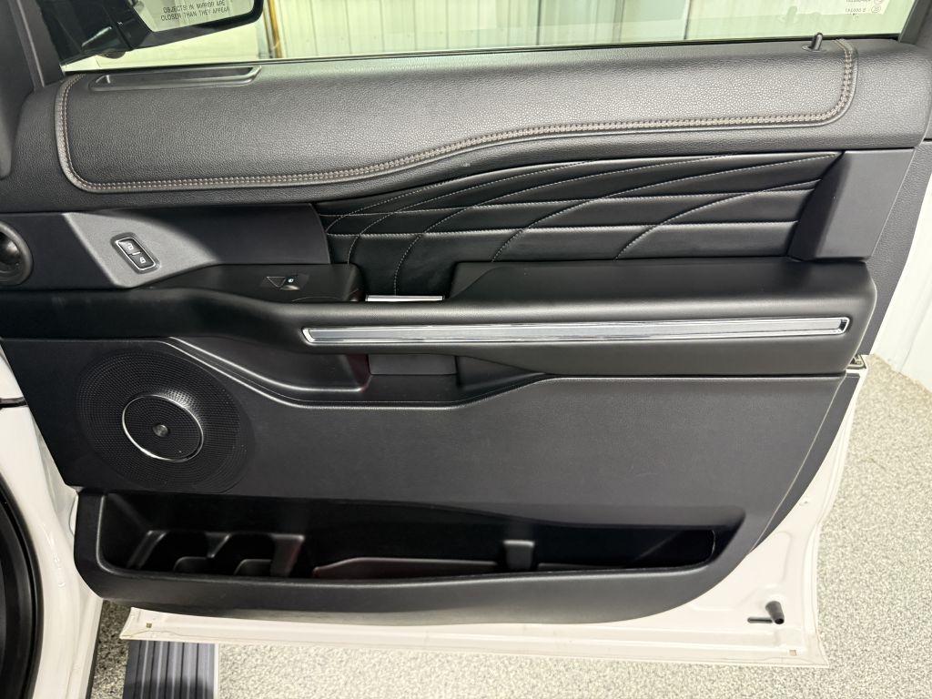 2019 Ford Expedition Platinum photo 35