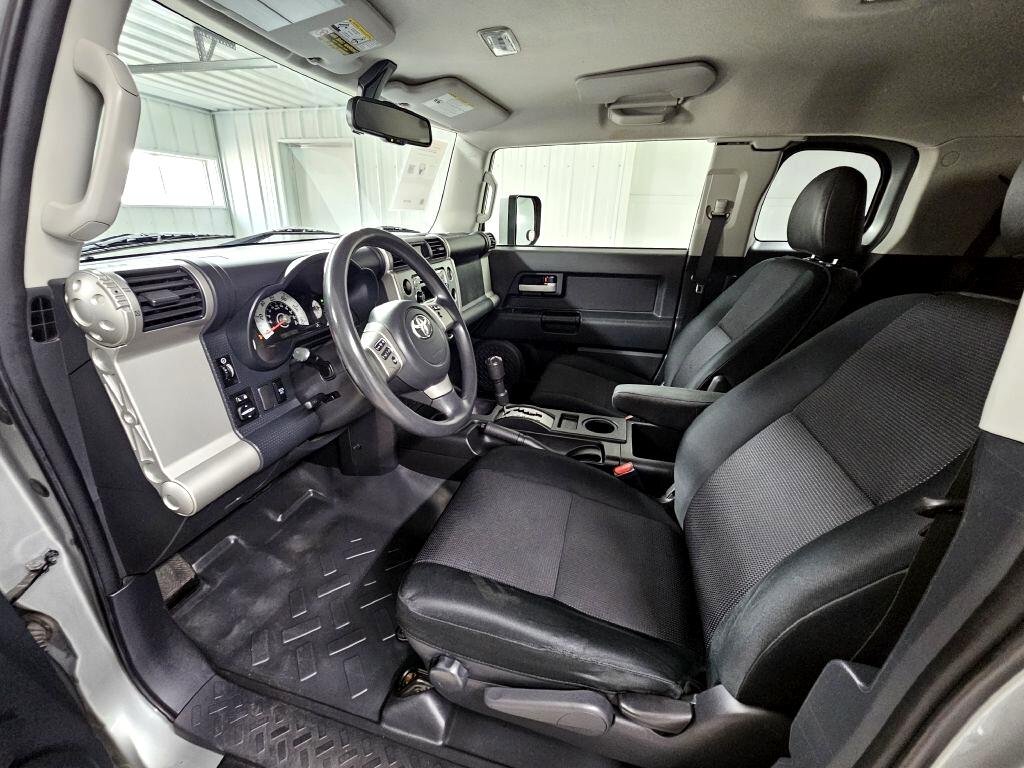 Toyota FJ Cruiser 4WD 4dr Auto (Natl) 2012