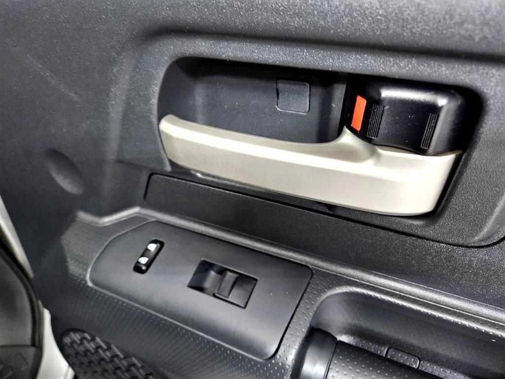 Toyota FJ Cruiser 4WD 4dr Auto (Natl) 2012