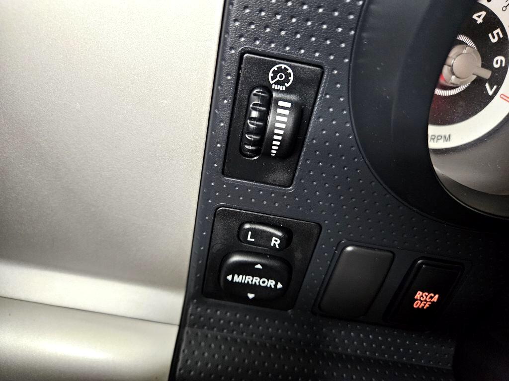 Toyota FJ Cruiser 4WD 4dr Auto (Natl) 2012