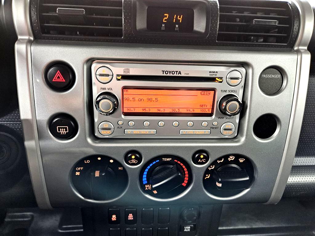 Toyota FJ Cruiser 4WD 4dr Auto (Natl) 2012