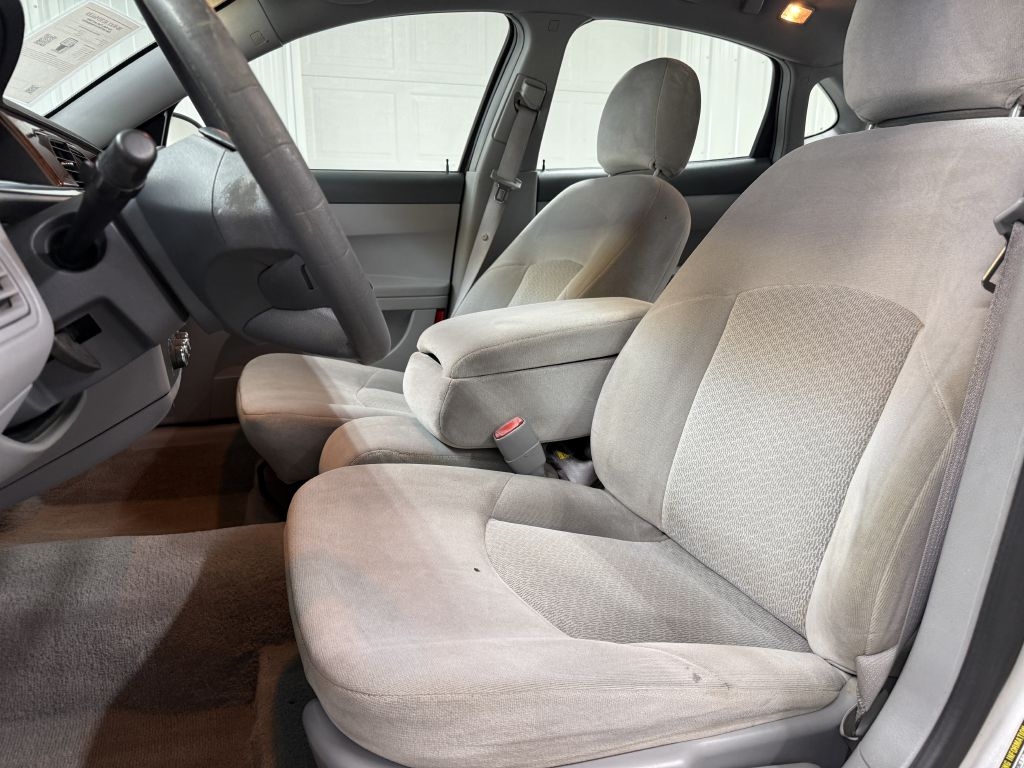 2005 Buick LaCrosse CX photo 8