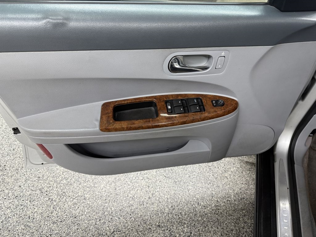 2005 Buick LaCrosse CX photo 15