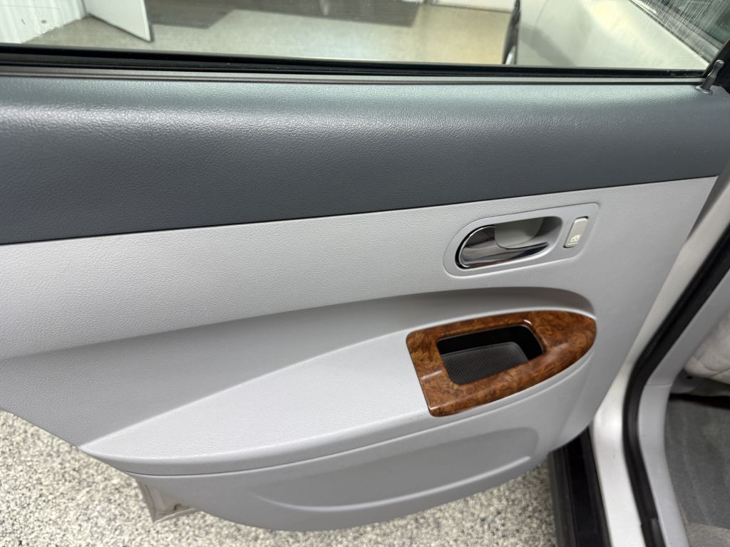 2005 Buick LaCrosse CX photo 19