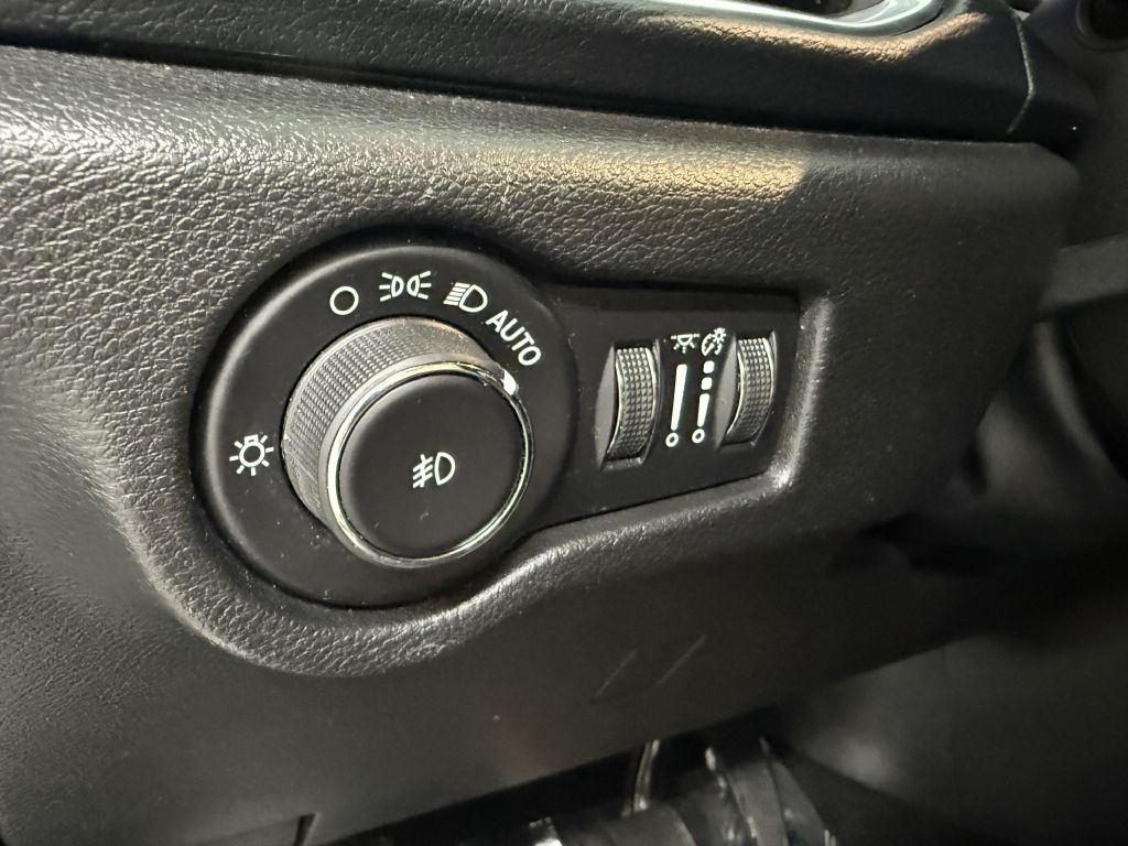 2019 Chrysler Pacifica Touring Plus photo 10