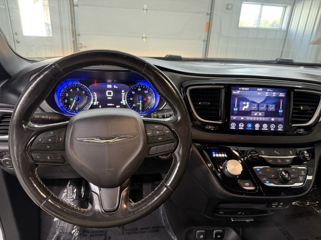 2019 Chrysler Pacifica Touring Plus photo 11