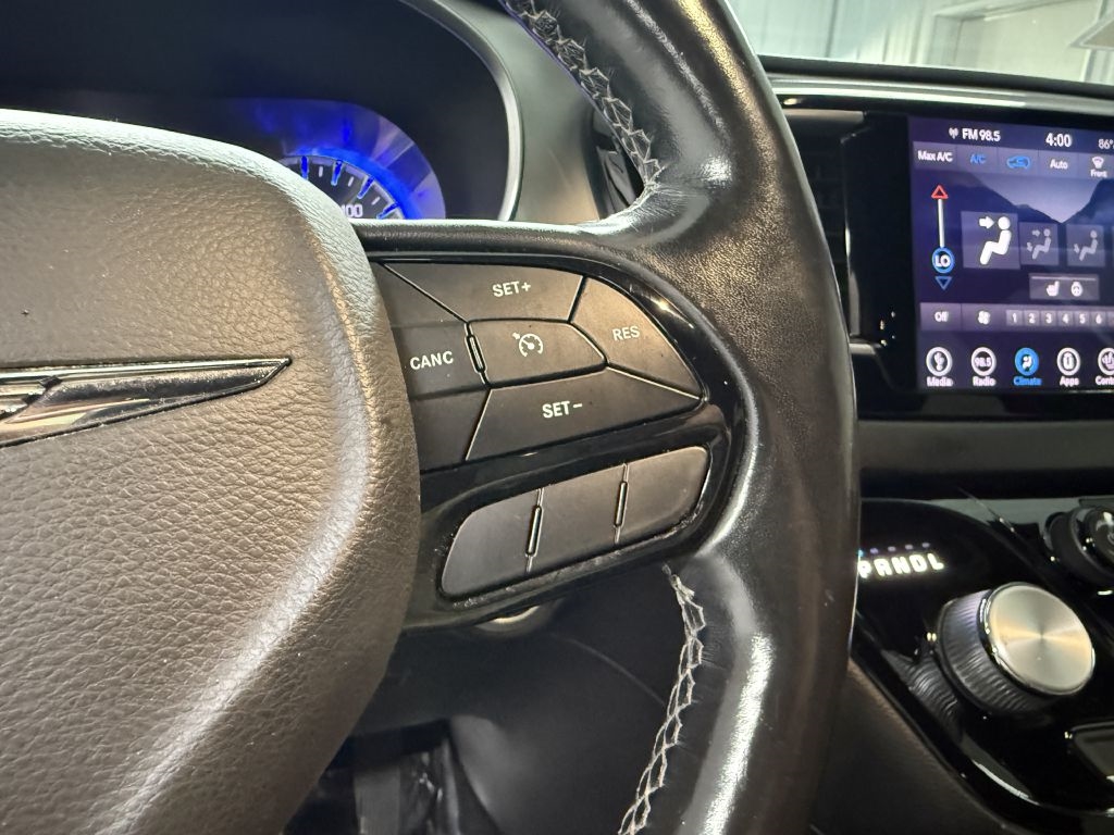 2019 Chrysler Pacifica Touring Plus photo 13