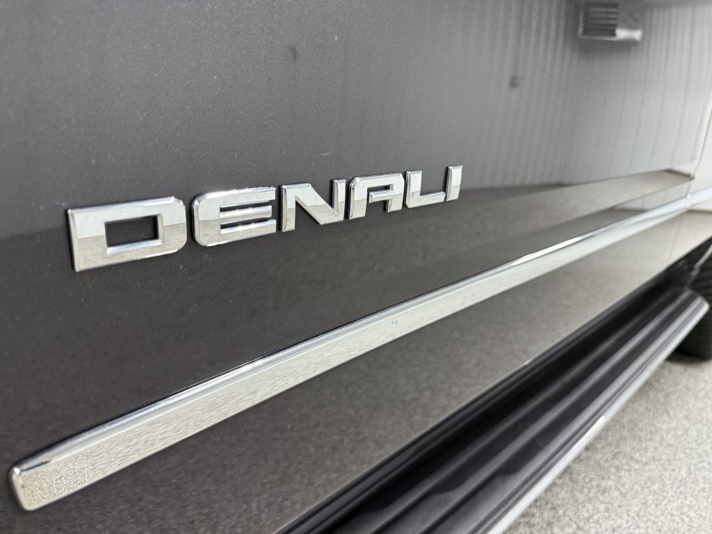 GMC Yukon 4WD 4dr Denali 2017