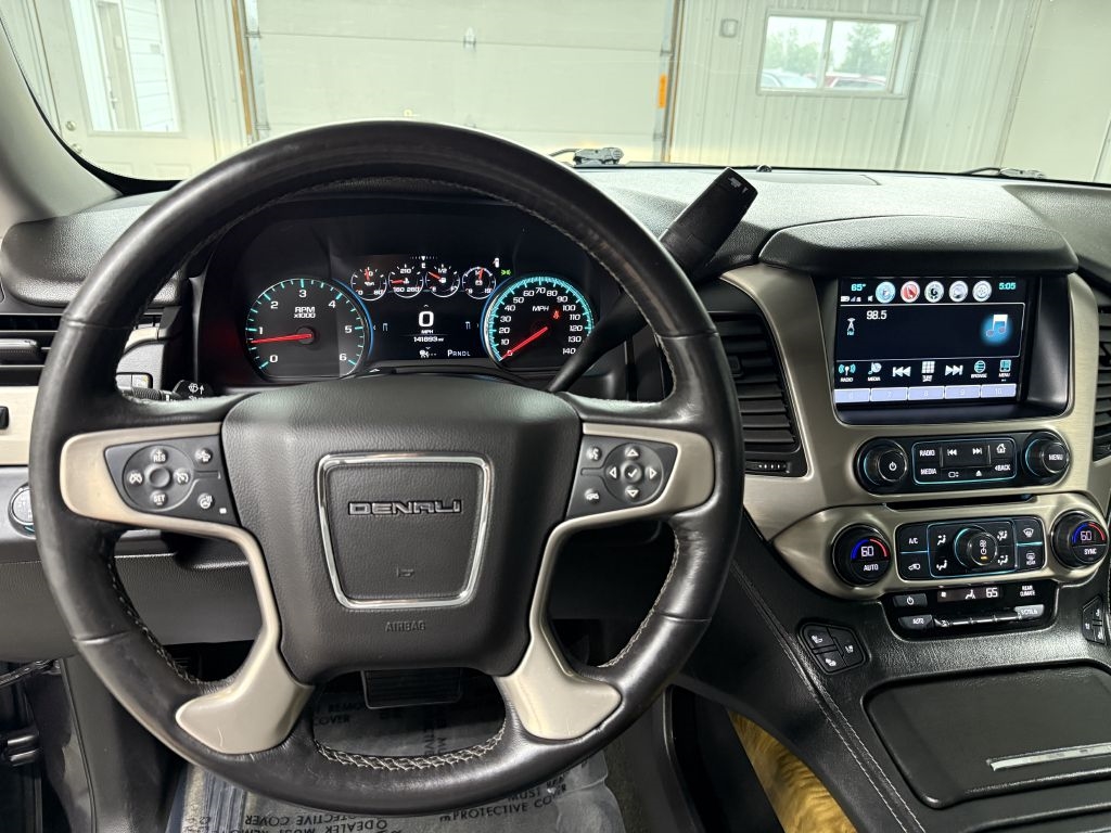 GMC Yukon 4WD 4dr Denali 2017