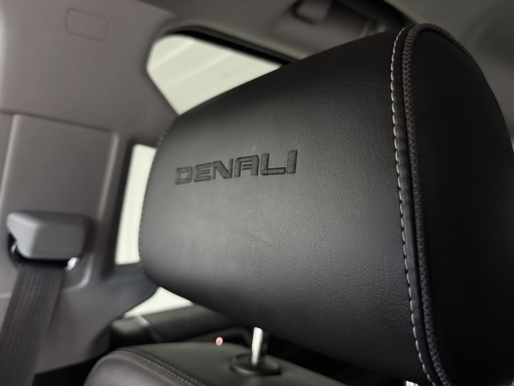 GMC Yukon 4WD 4dr Denali 2017