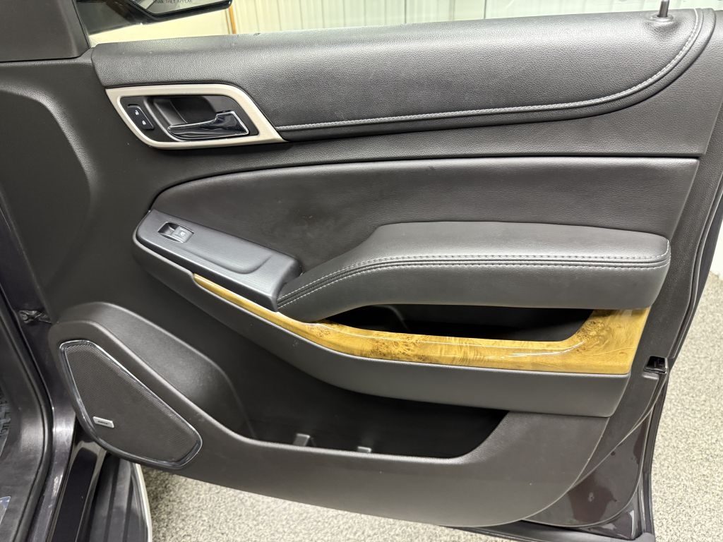 GMC Yukon 4WD 4dr Denali 2017