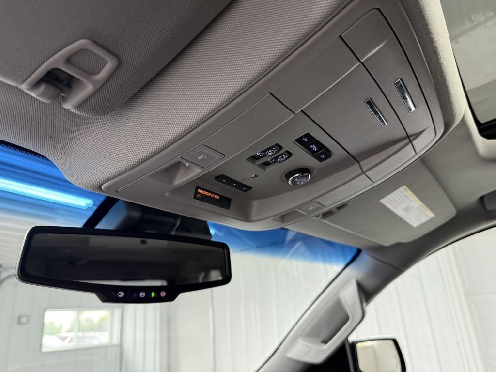 Chevrolet Suburban 4WD 4dr 1500 Premier 2019