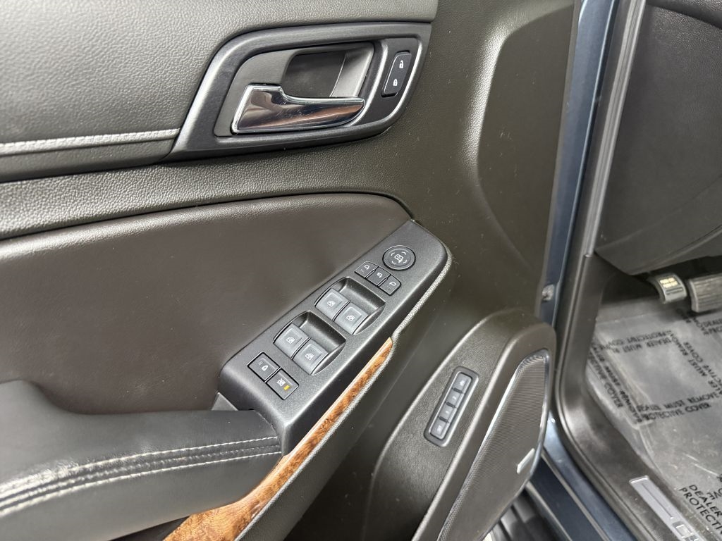 Chevrolet Suburban 4WD 4dr 1500 Premier 2019