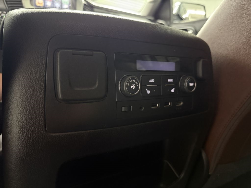 Chevrolet Suburban 4WD 4dr 1500 Premier 2019