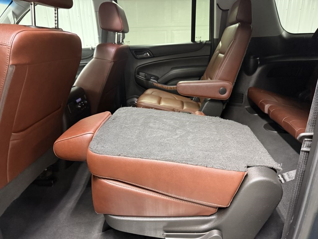 Chevrolet Suburban 4WD 4dr 1500 Premier 2019