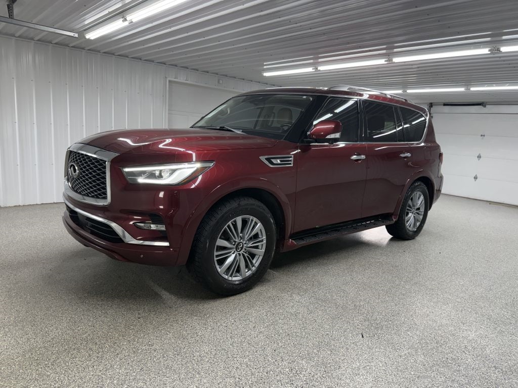 2021 Infiniti QX80 Luxe photo 3