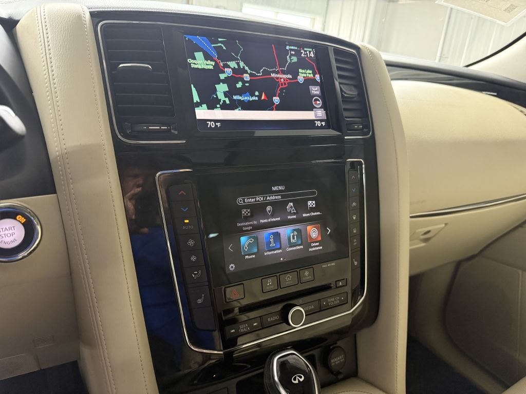 2021 Infiniti QX80 Luxe photo 17