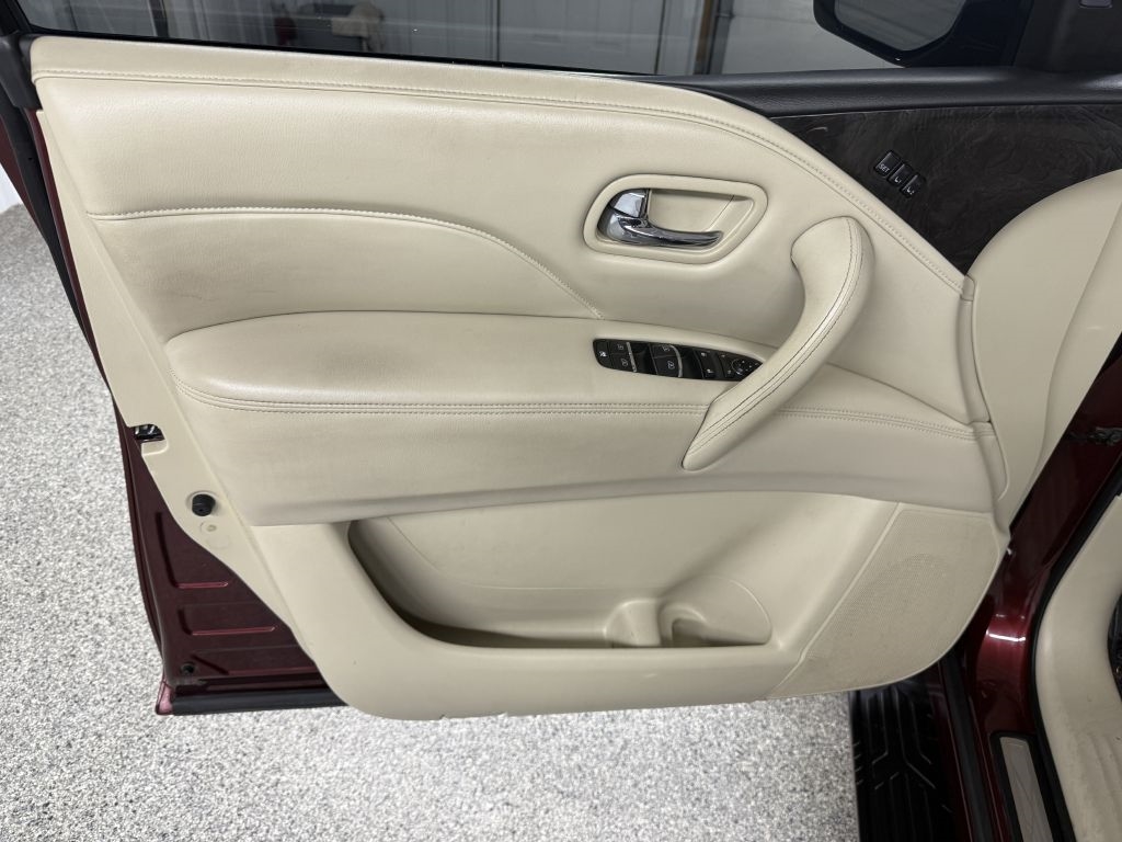 2021 Infiniti QX80 Luxe photo 21