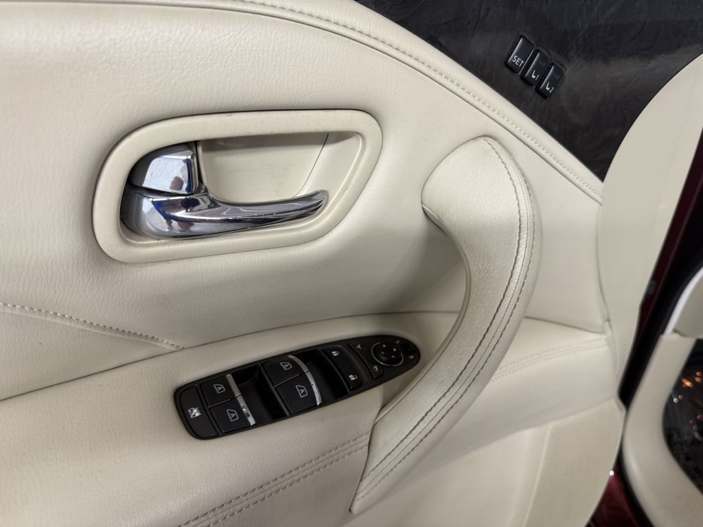 2021 Infiniti QX80 Luxe photo 22