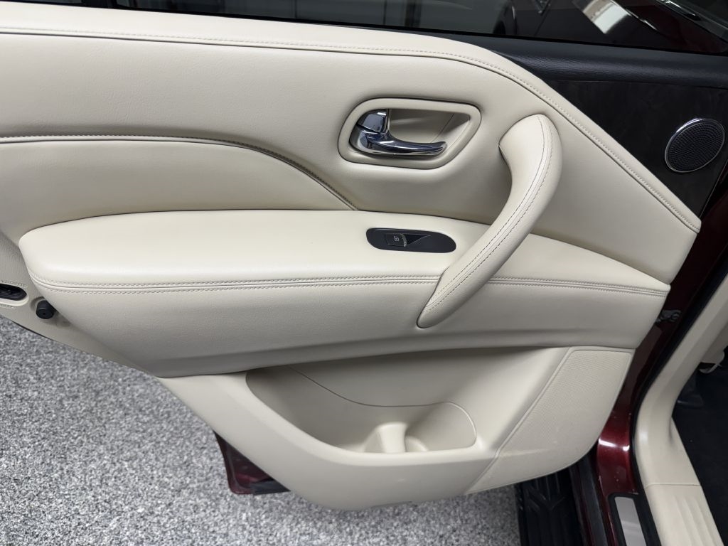 2021 Infiniti QX80 Luxe photo 28
