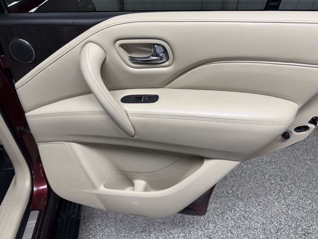 2021 Infiniti QX80 Luxe photo 32