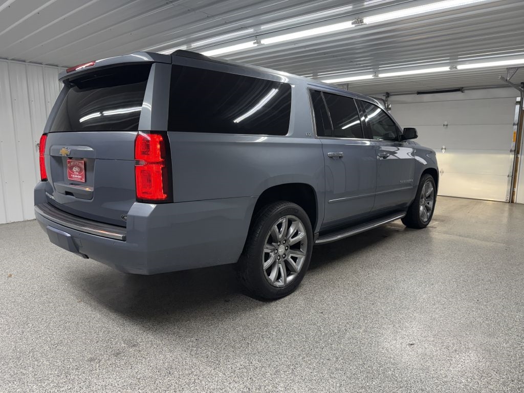 Chevrolet Suburban 4WD 4dr 1500 LTZ 2016