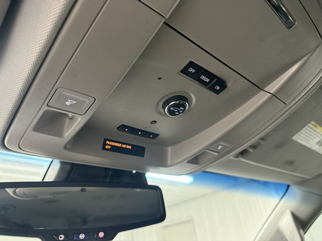 Chevrolet Suburban 4WD 4dr 1500 LTZ 2016