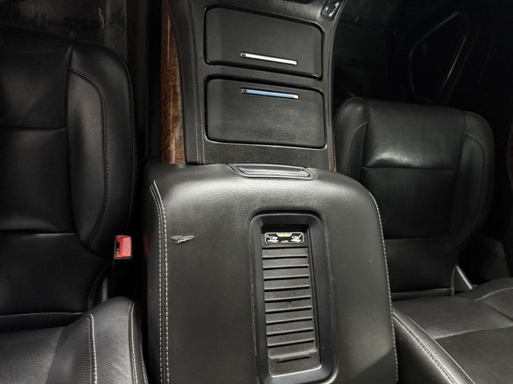 Chevrolet Suburban 4WD 4dr 1500 LTZ 2016