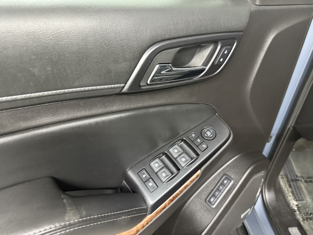 Chevrolet Suburban 4WD 4dr 1500 LTZ 2016