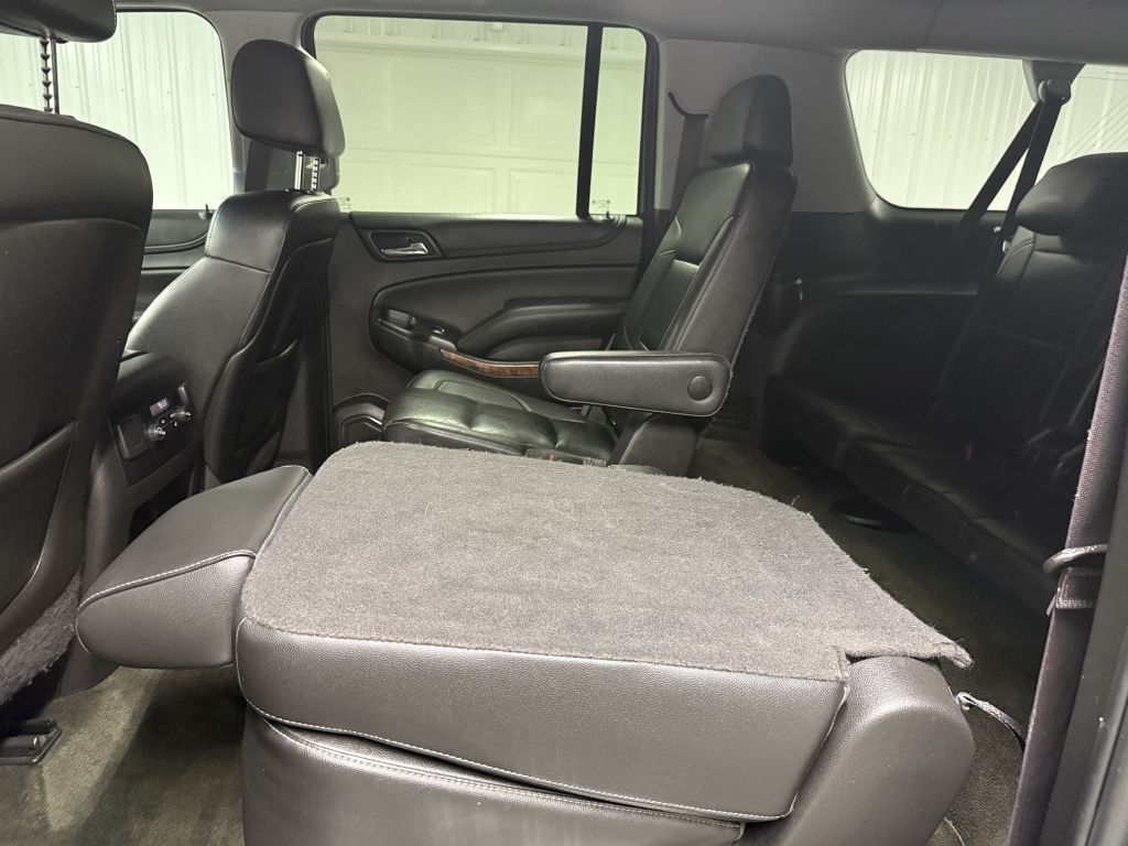 Chevrolet Suburban 4WD 4dr 1500 LTZ 2016