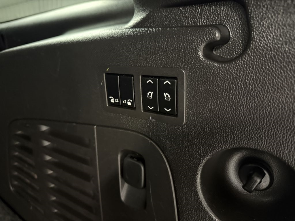 Chevrolet Suburban 4WD 4dr 1500 LTZ 2016