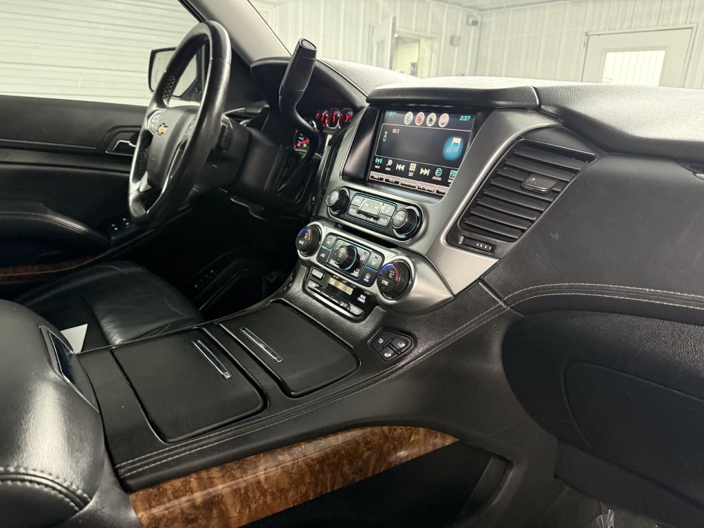 Chevrolet Suburban 4WD 4dr 1500 LTZ 2016