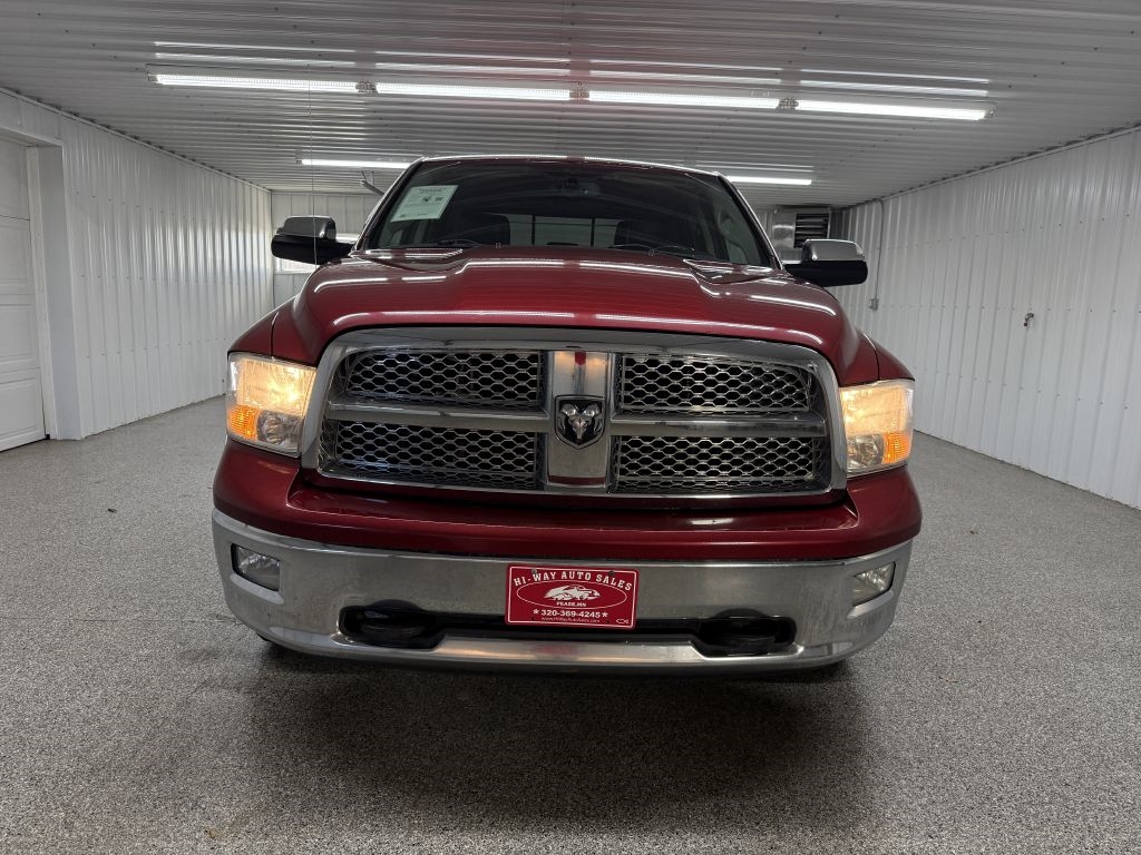 RAM 1500 4WD Crew Cab 140.5" Laramie 2012