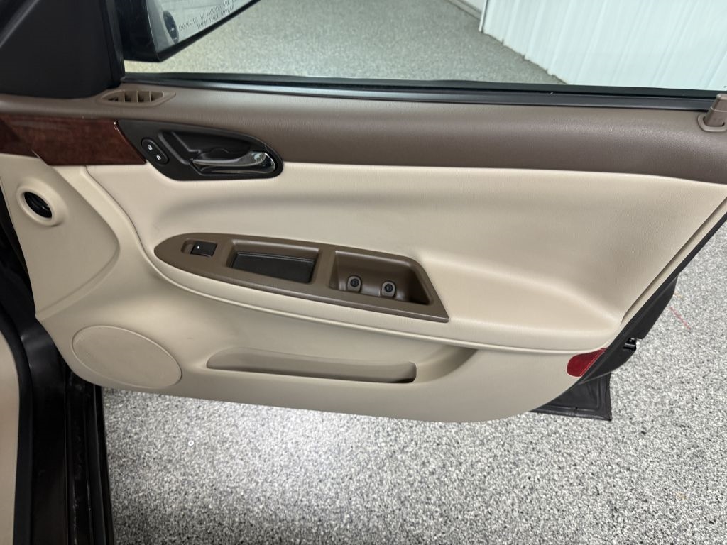 Chevrolet Impala 4dr Sdn 3.5L LT 2008