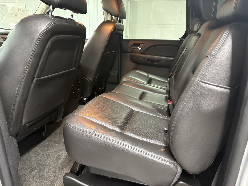 Chevrolet Avalanche 4WD Crew Cab LTZ 2013