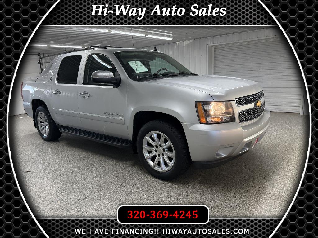 Chevrolet Avalanche 4WD Crew Cab LTZ 2013