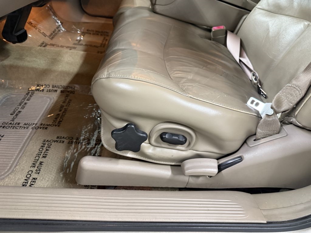 Buick LeSabre 4dr Sdn Custom 2003